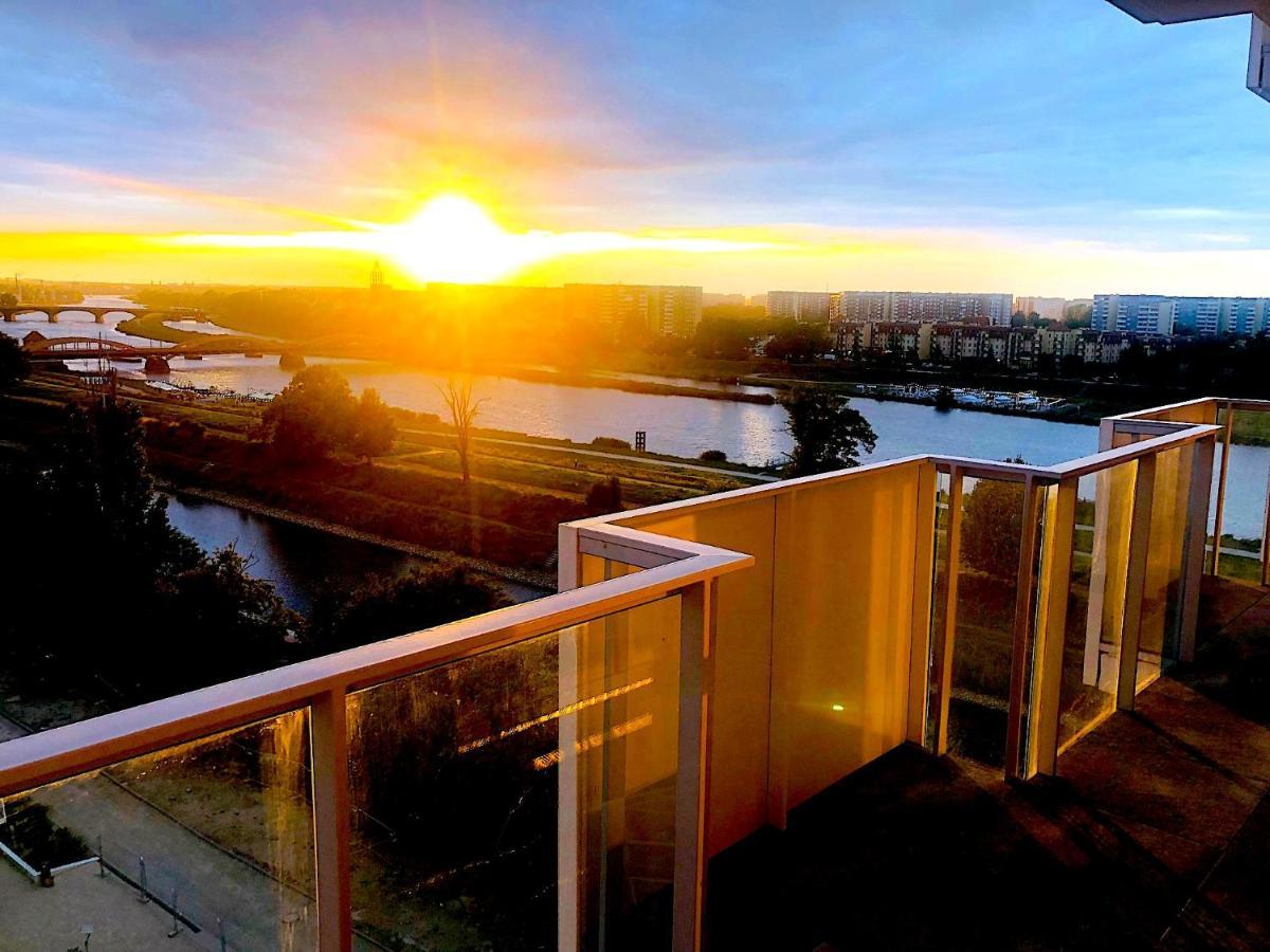 Apartament Z Tarasem I Widokiem Na Odre Wrocław Extérieur photo